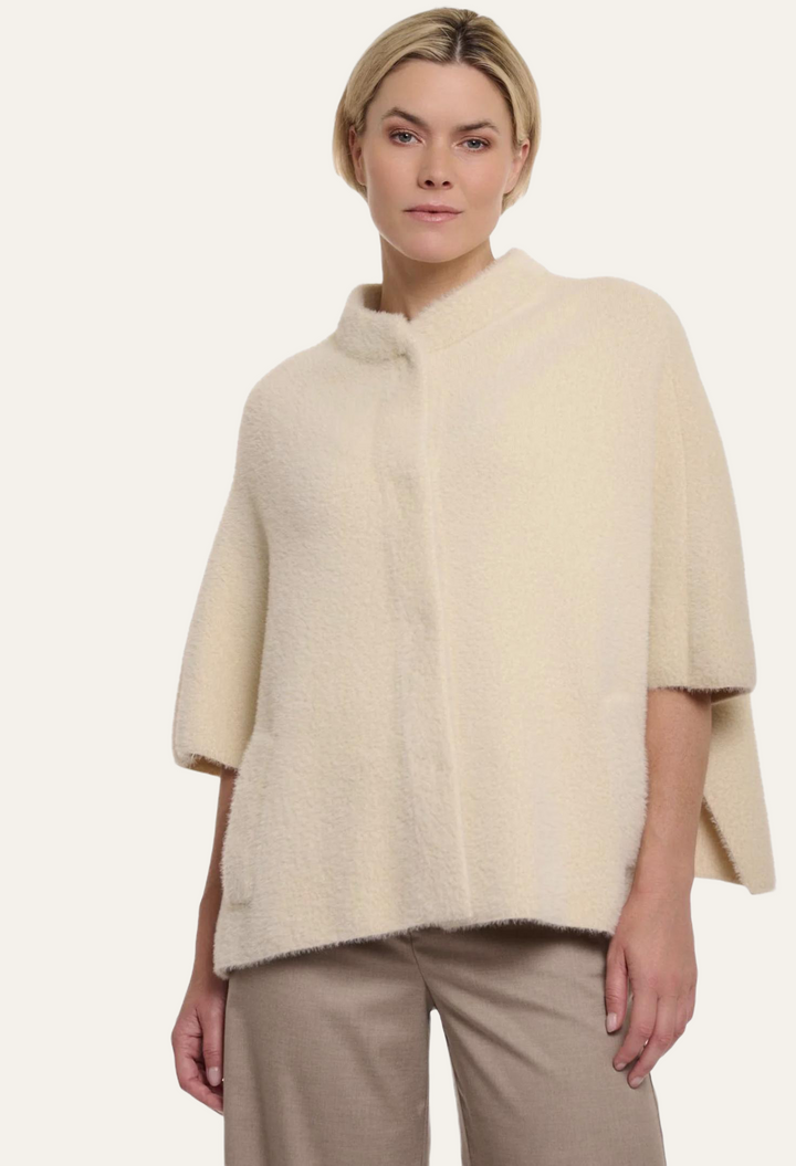 Rino & Pelle "Isra" Cape