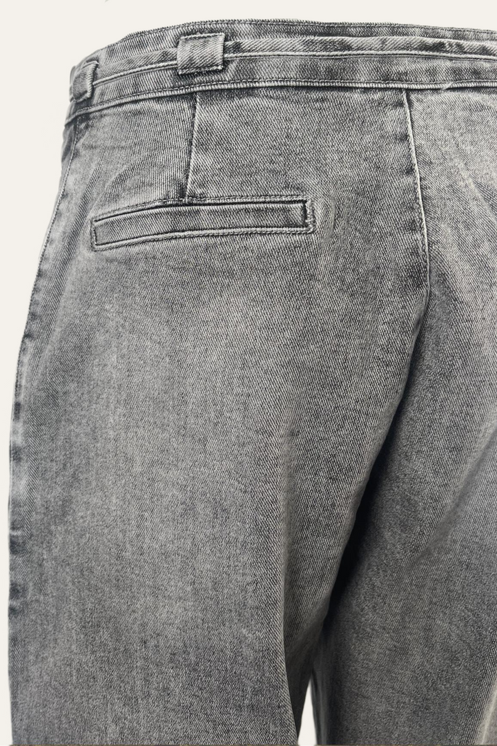 Denim Jeans mit Bindegürtel