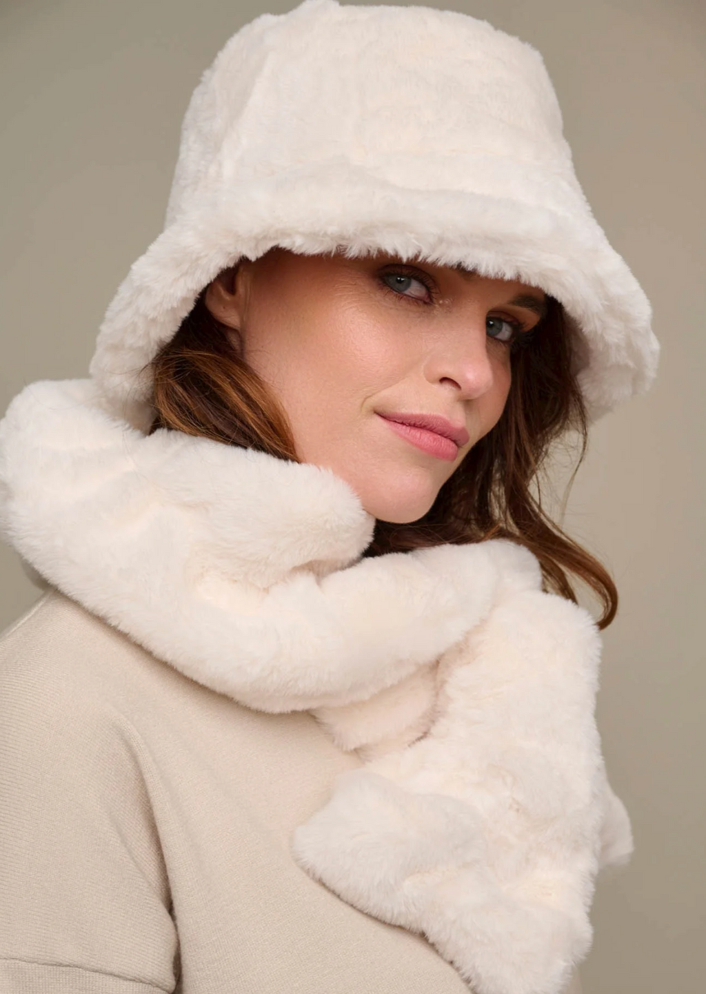 Rino&Pelle - Faux fur bucket hat