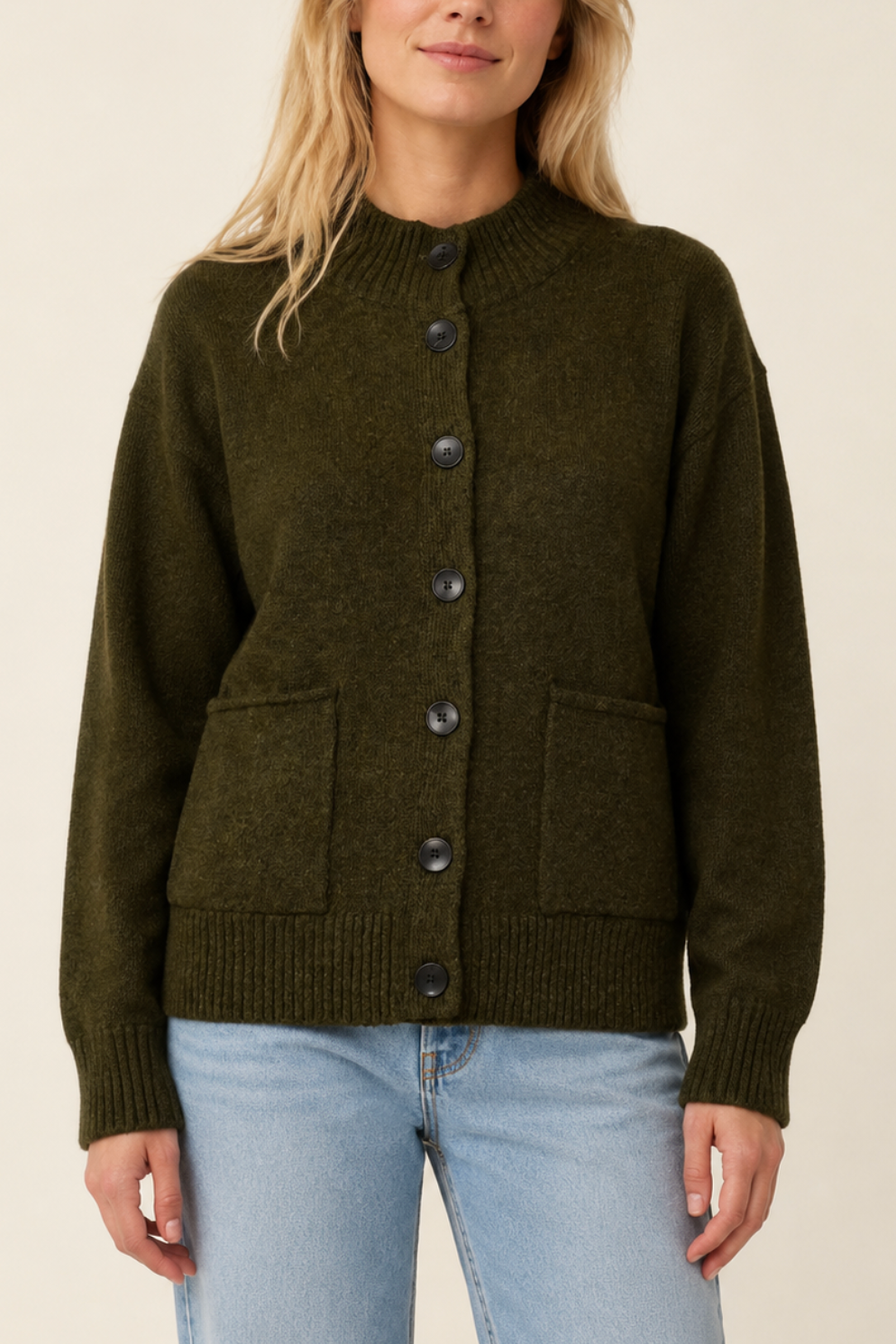Strickjacke mit aufgesetzten Taschen "Sassyy"