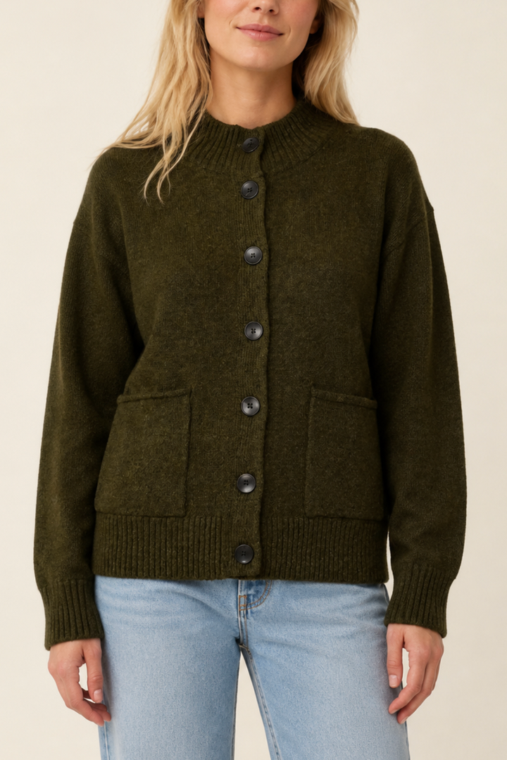 Strickjacke mit aufgesetzten Taschen "Sassyy"