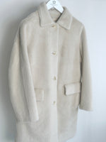 Pride To Be - Mantel - Elfi Mink - Offwhite