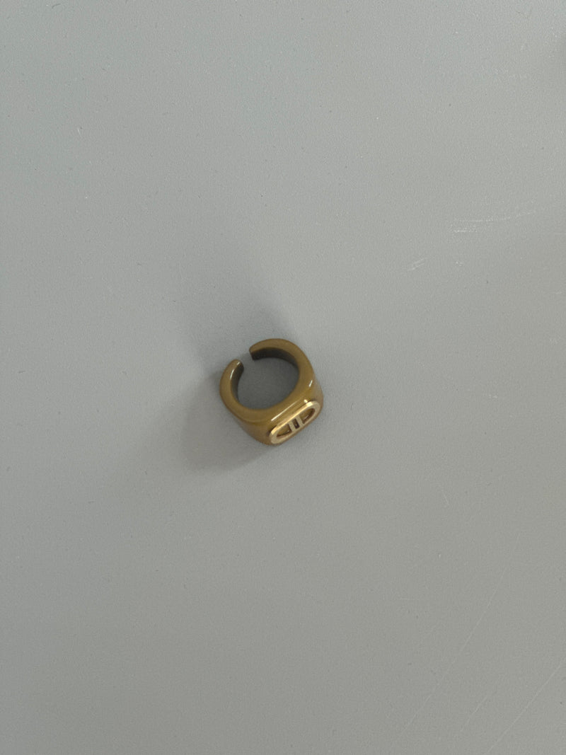 Ring - Statement