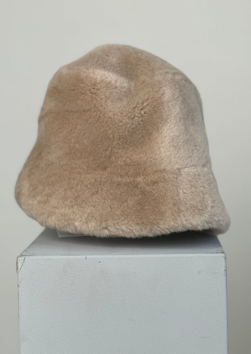 Pride To Be  - Bucket Hat  "Mimi" - Fakefur - Beige
