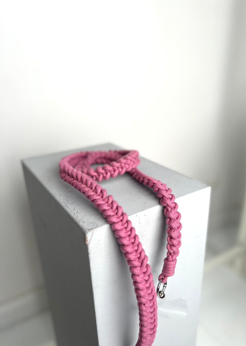 Geflochtene Handykette - Beere
