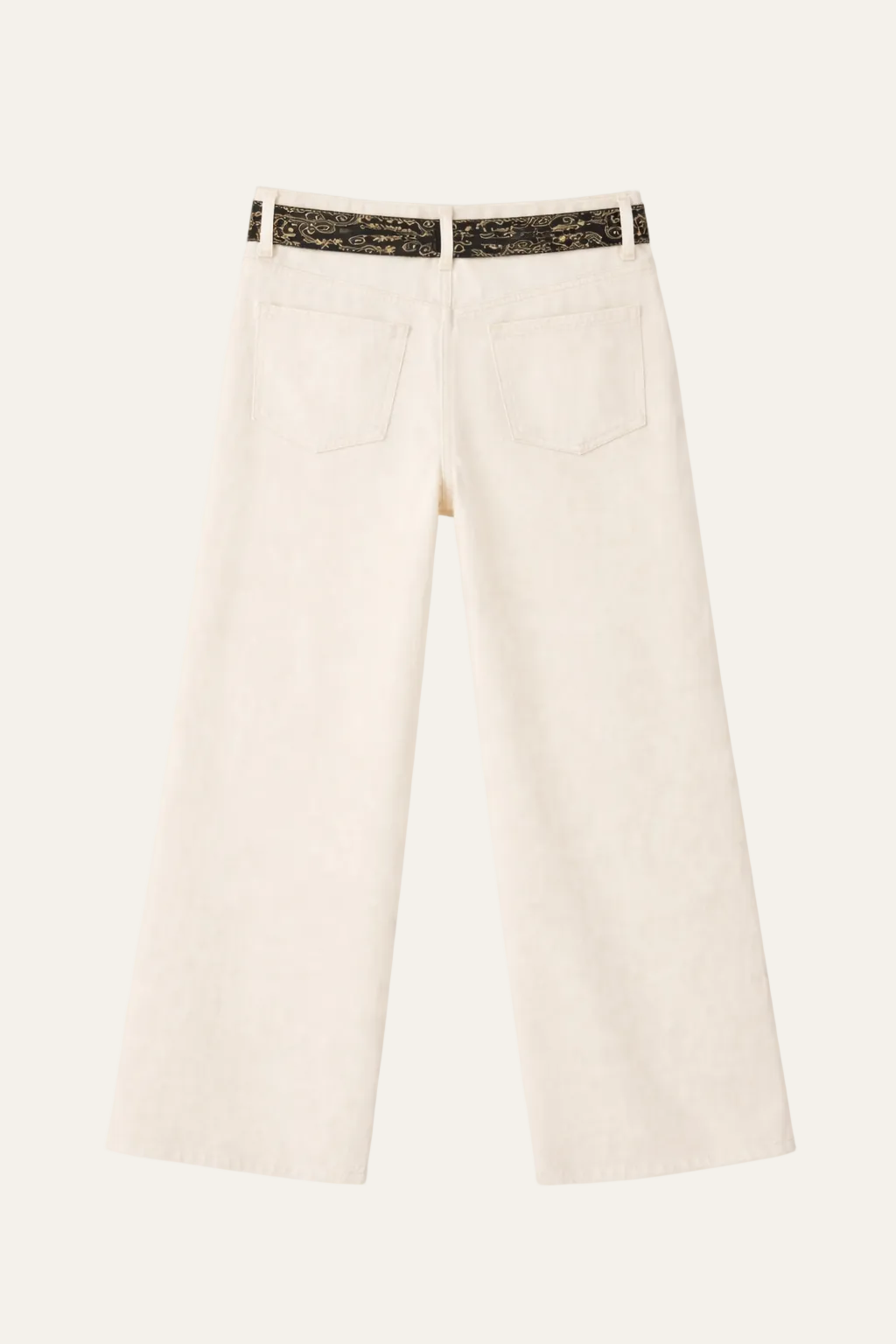 Jeans mit Stoffgürtel