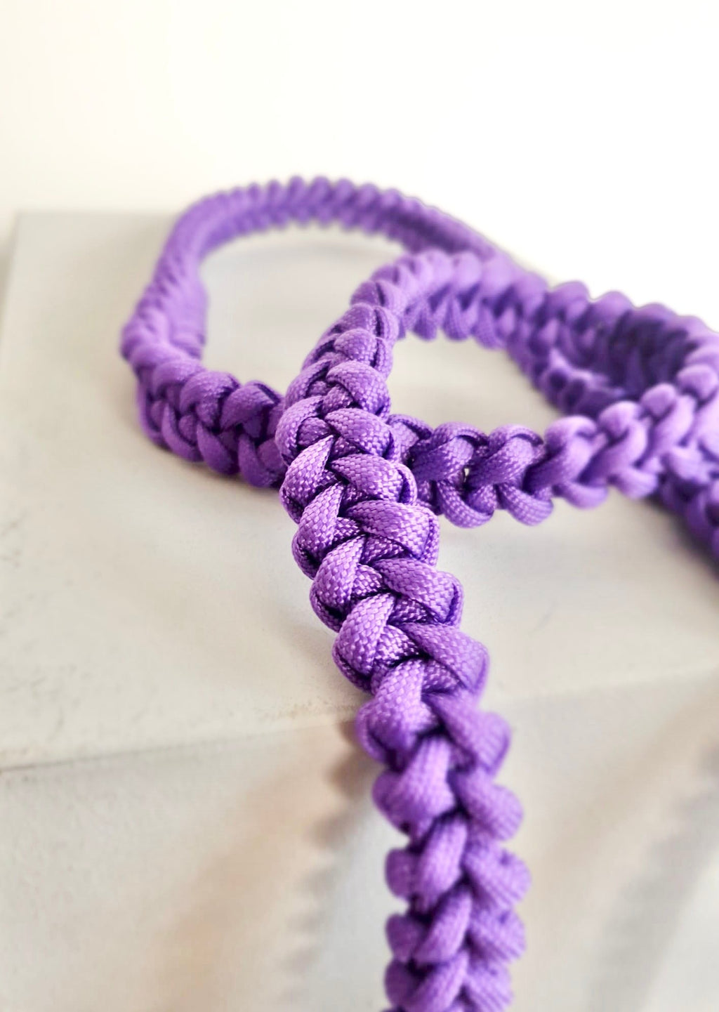 Geflochtene Handykette - Lila
